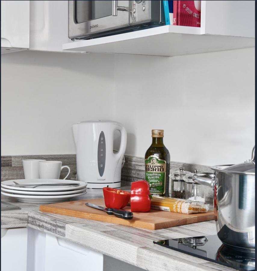 Charming For Students Only, - Sk Apartment *